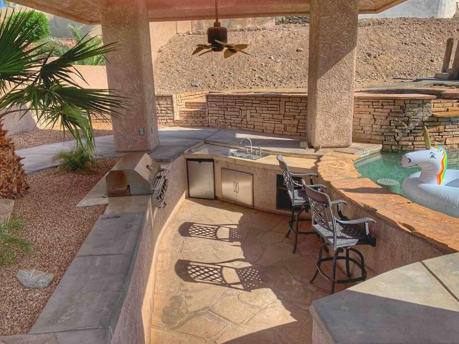 Ultimate Backyard-Pool/Spa. Slide. Lakeview. Ball Лейк-Гавасу-Сіті Екстер'єр фото